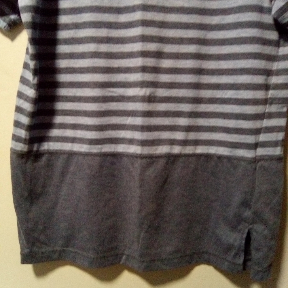 ASHLY Brent ladies short sleeve pullover blue stripe top. Size medium. - Picture 2 of 8